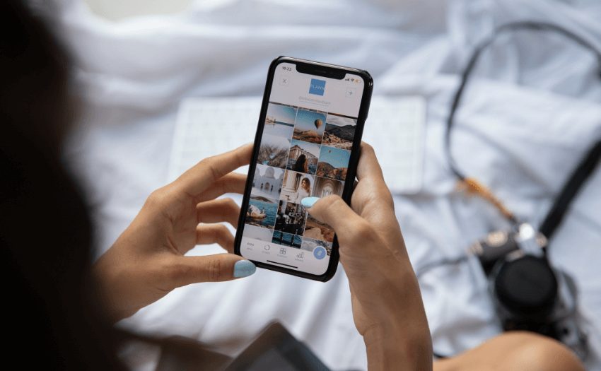 social-media-smartphone